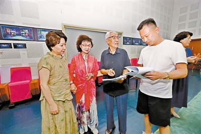 天猫配资端 评剧《双玉蝉》昨建组 天津市评剧白派剧团今年排演四出剧目